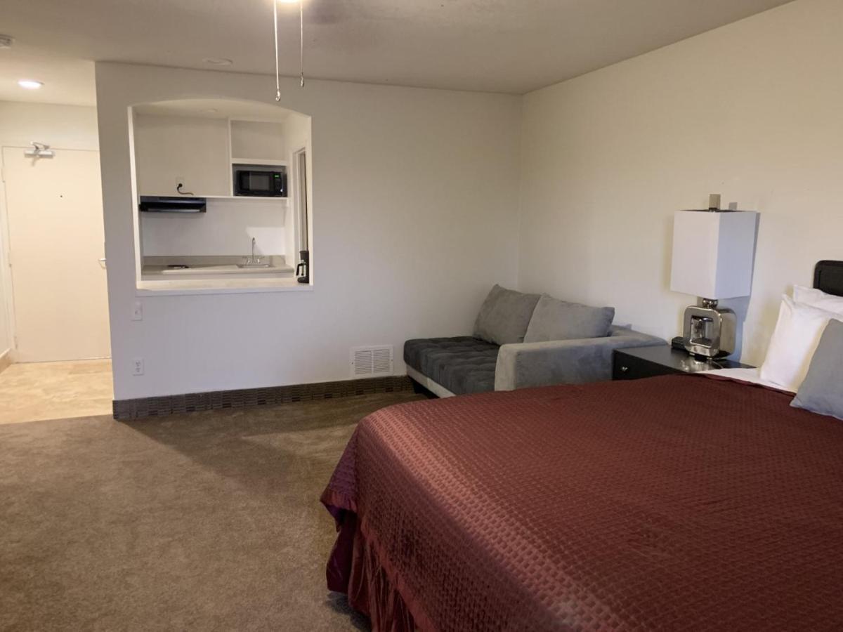 Ramada By Wyndham Holtville Exterior photo