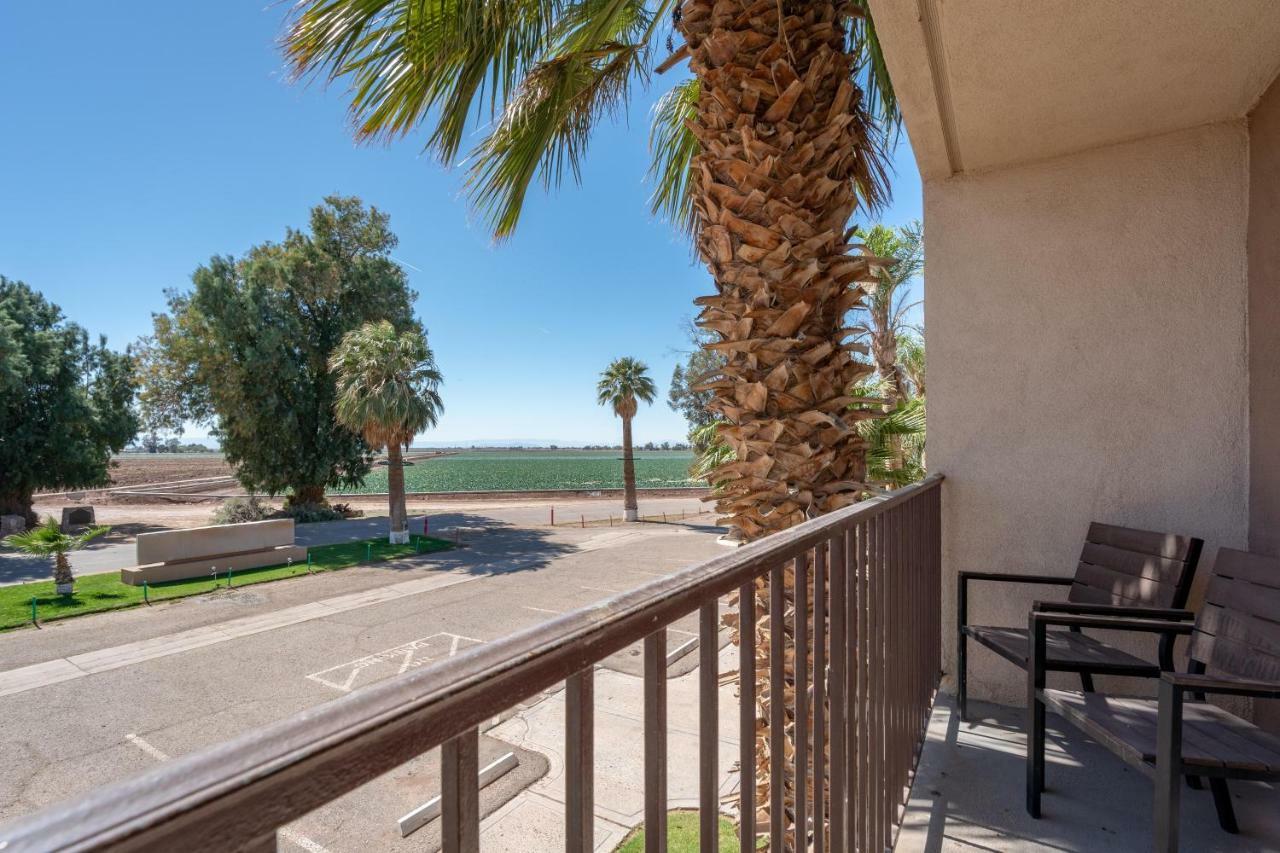 Ramada By Wyndham Holtville Exterior photo